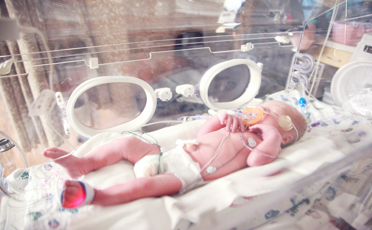 How Does an Infant Incubator Work? 